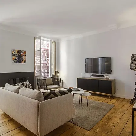Superb In The City-center Of - Welkeys *
